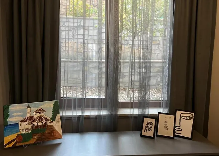 Moni House Apartamento *